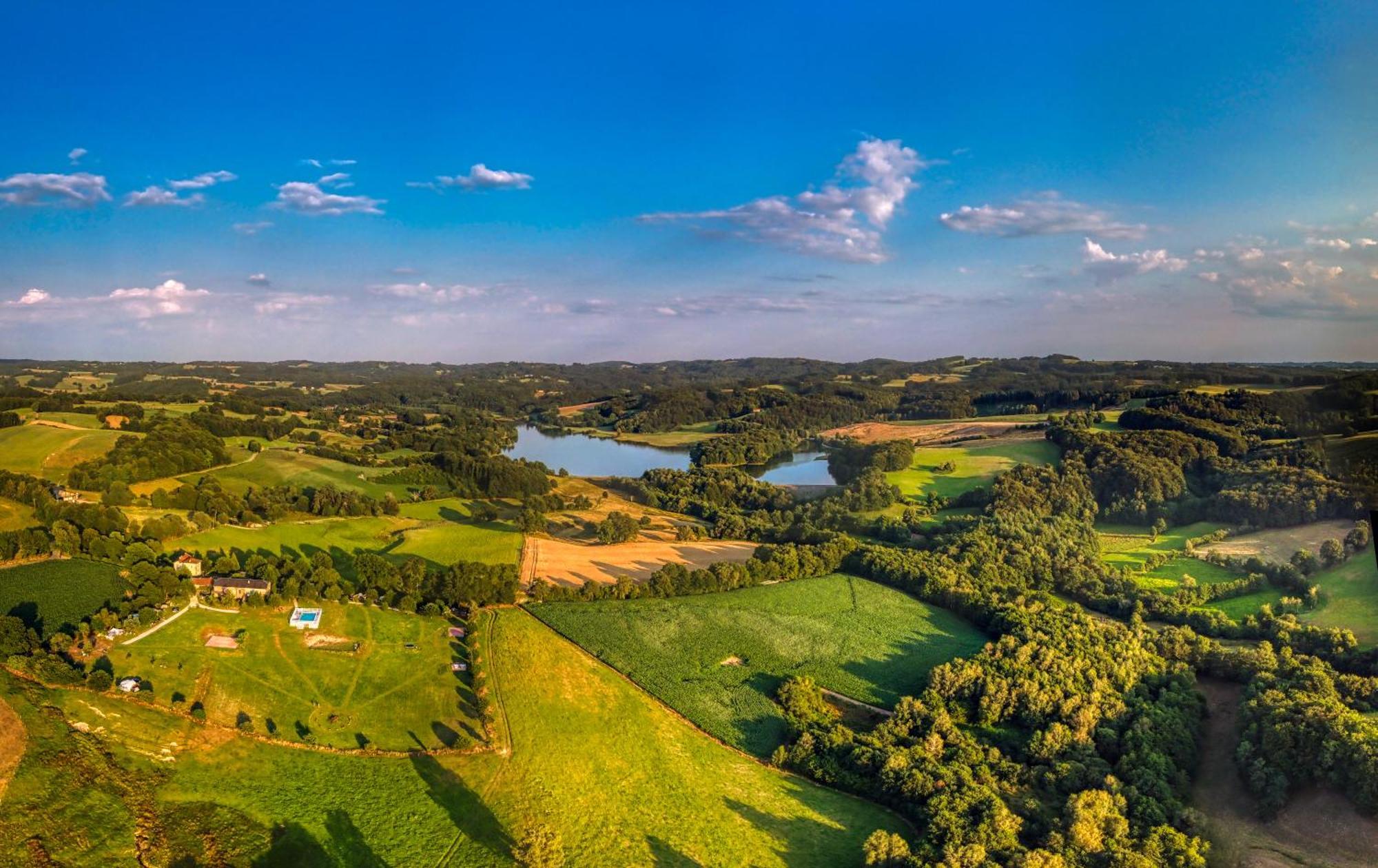 Domaine Les Teuilleres Bed & Breakfast Lacam-d'Ourcet ภายนอก รูปภาพ